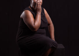 Frau im Bild, 2023, fotografiert von Rachel Bühlmann | Sadhyo Niederberger