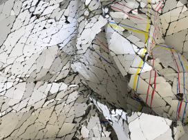 Risse im Kunstgef&uuml;ge | Foto Ren&eacute; R&ouml;theli | Sadhyo Niederberger